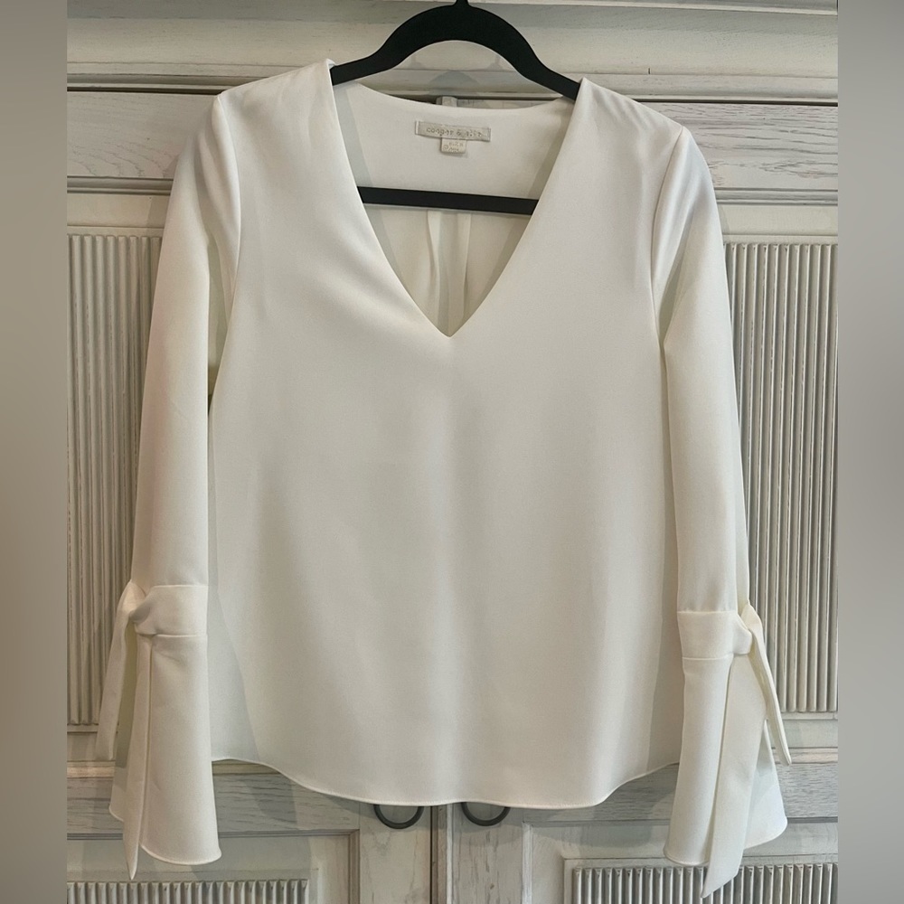 Cooper & Ella Bell Sleeve Blouse XS